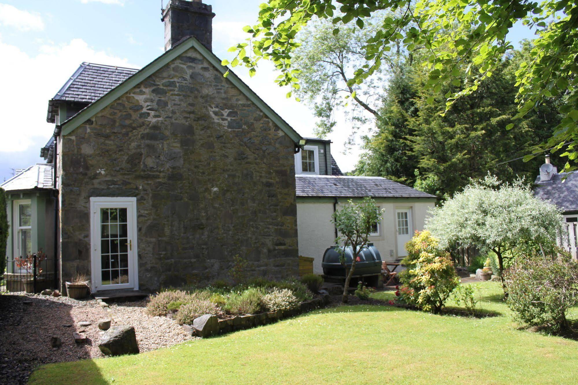 Glenalbyn Cottage Saint Fillans Esterno foto